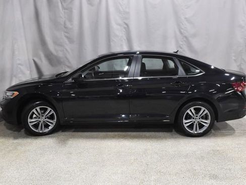 Used 2024 Volkswagen Jetta SE image 6