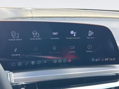New 2026 Cadillac Lyriq V AWD/4WD image 17