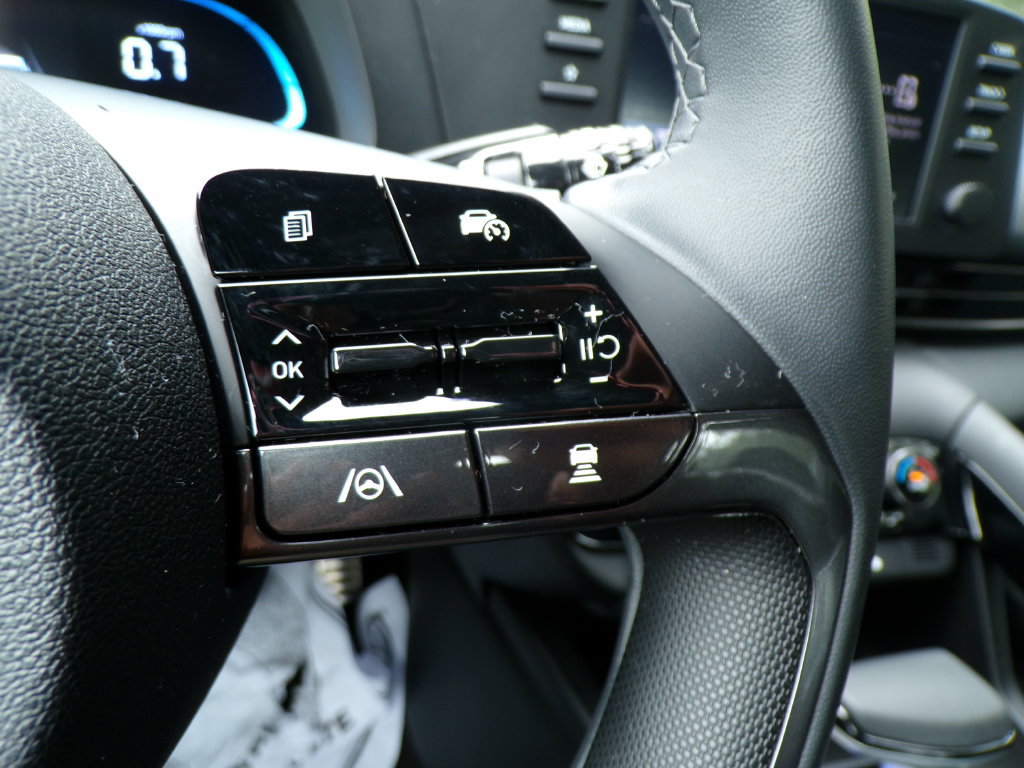 Certified 2026 Hyundai Elantra SEL Sport Premium FWD image 31