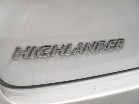 Used 2018 Toyota Highlander XLE FWD image 50