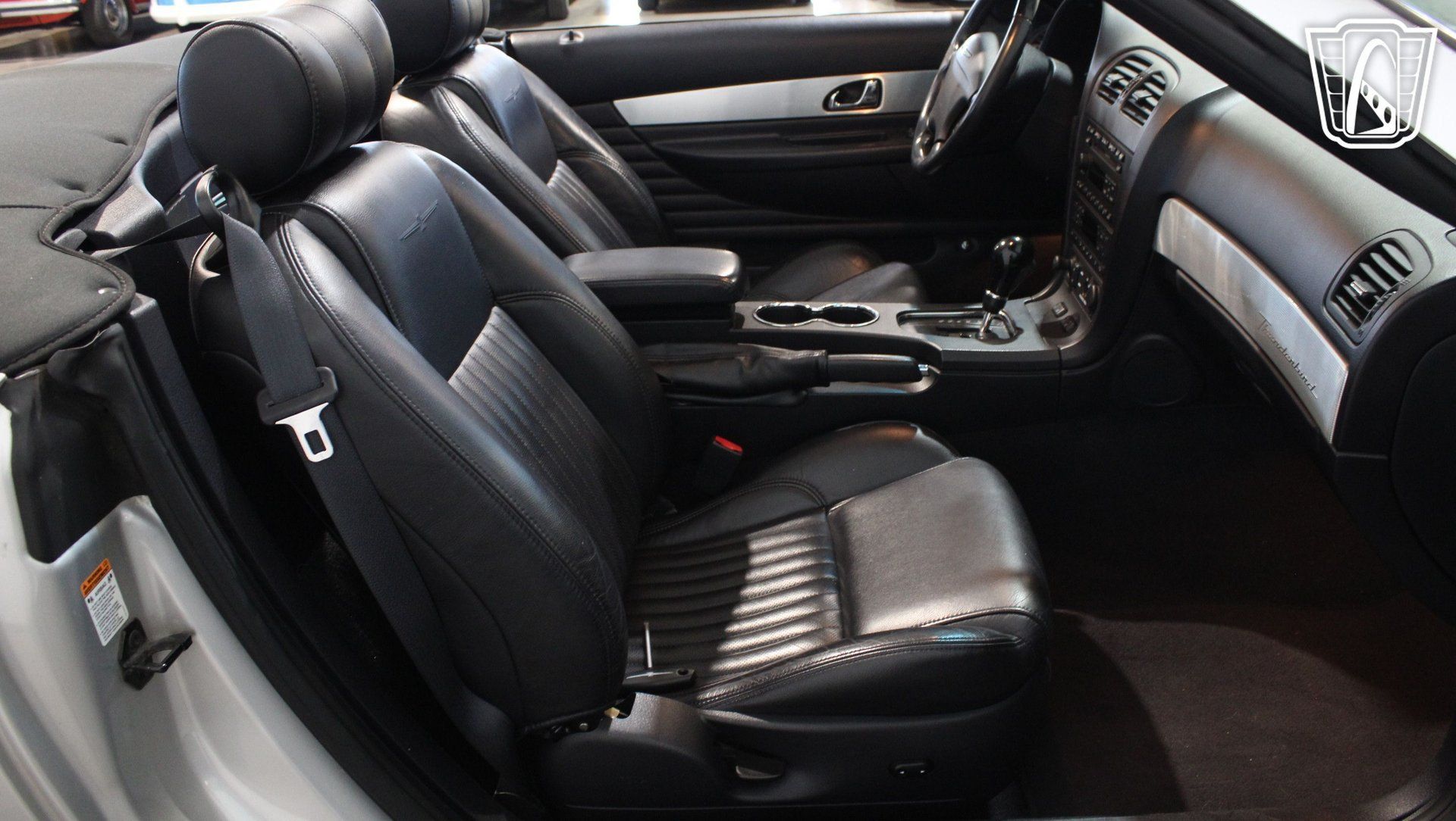 Used 2004 Ford Thunderbird RWD image 40
