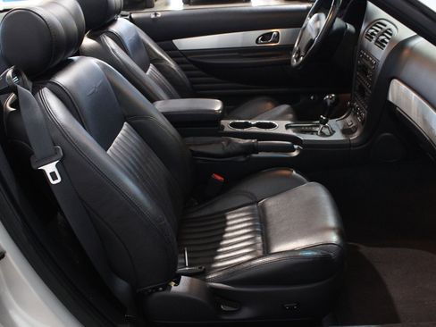 Used 2004 Ford Thunderbird RWD image 40