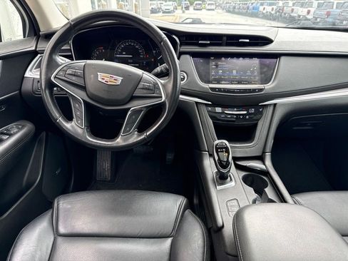 Used 2018 Cadillac XT5 Luxury w/ Driver Awareness Package AWD/4WD image 8