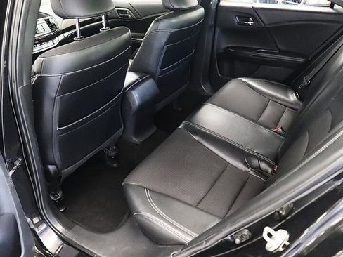 Used 2017 Honda Accord Sport image 16