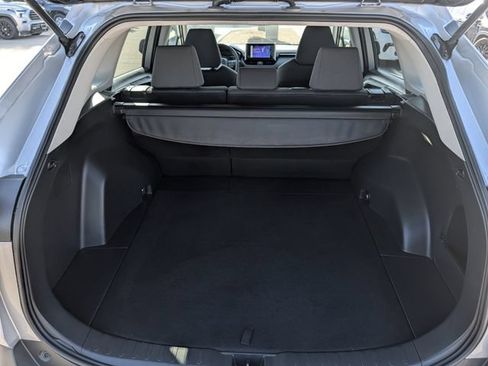 Used 2025 Toyota RAV4 XLE FWD image 28