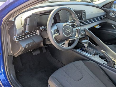 New 2026 Hyundai Elantra SE image 8