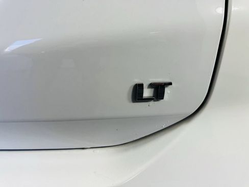 Used 2023 Chevrolet Equinox LT FWD image 22