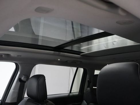 Used 2023 Jeep Grand Cherokee L Limited w/ Trailer Tow Group (B) image 10