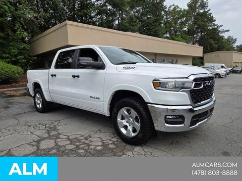 Used 2025 RAM 1500 Big Horn AWD/4WD image 16