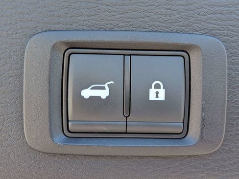 Used 2024 Mitsubishi Outlander SE Black Edition FWD image 14