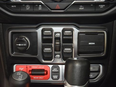 Used 2020 Jeep Gladiator Rubicon w/ LED Lighting Group image 24