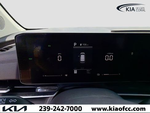 New 2026 Kia Carnival EX FWD image 40