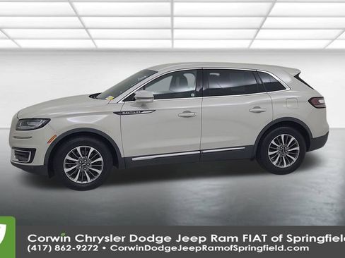 Used 2019 Lincoln Nautilus Select w/ Cargo Utility Package image 8