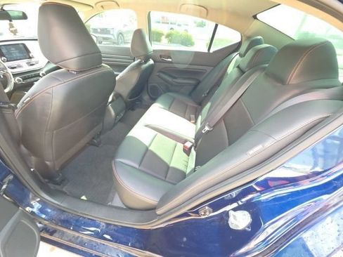 Used 2022 Nissan Altima 2.5 SR FWD image 24