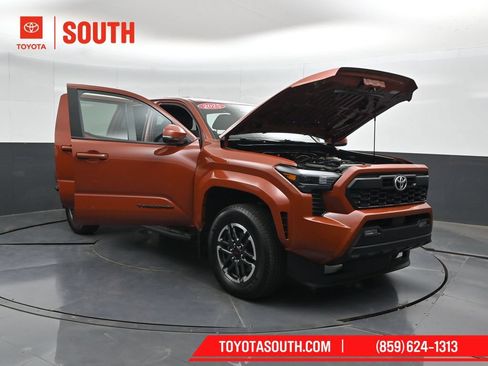 Used 2025 Toyota Tacoma TRD Sport w/ TRD Sport Upgrade Package AWD/4WD image 55
