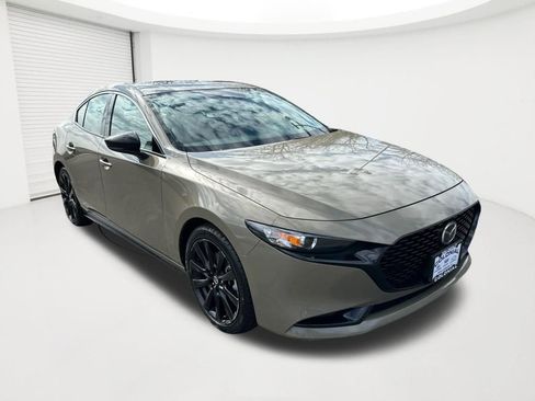 Used 2024 MAZDA MAZDA3 s AWD/4WD image 3