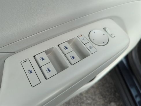 Used 2024 Hyundai Kona SEL image 23