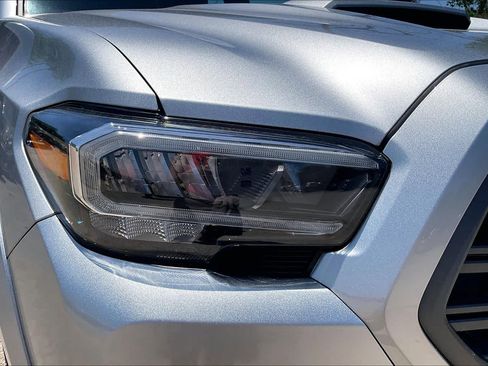 Used 2022 Toyota Tacoma TRD Sport w/ TRD Premium Sport Package RWD image 28
