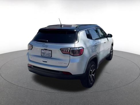 Used 2025 Jeep Compass Limited AWD/4WD image 11