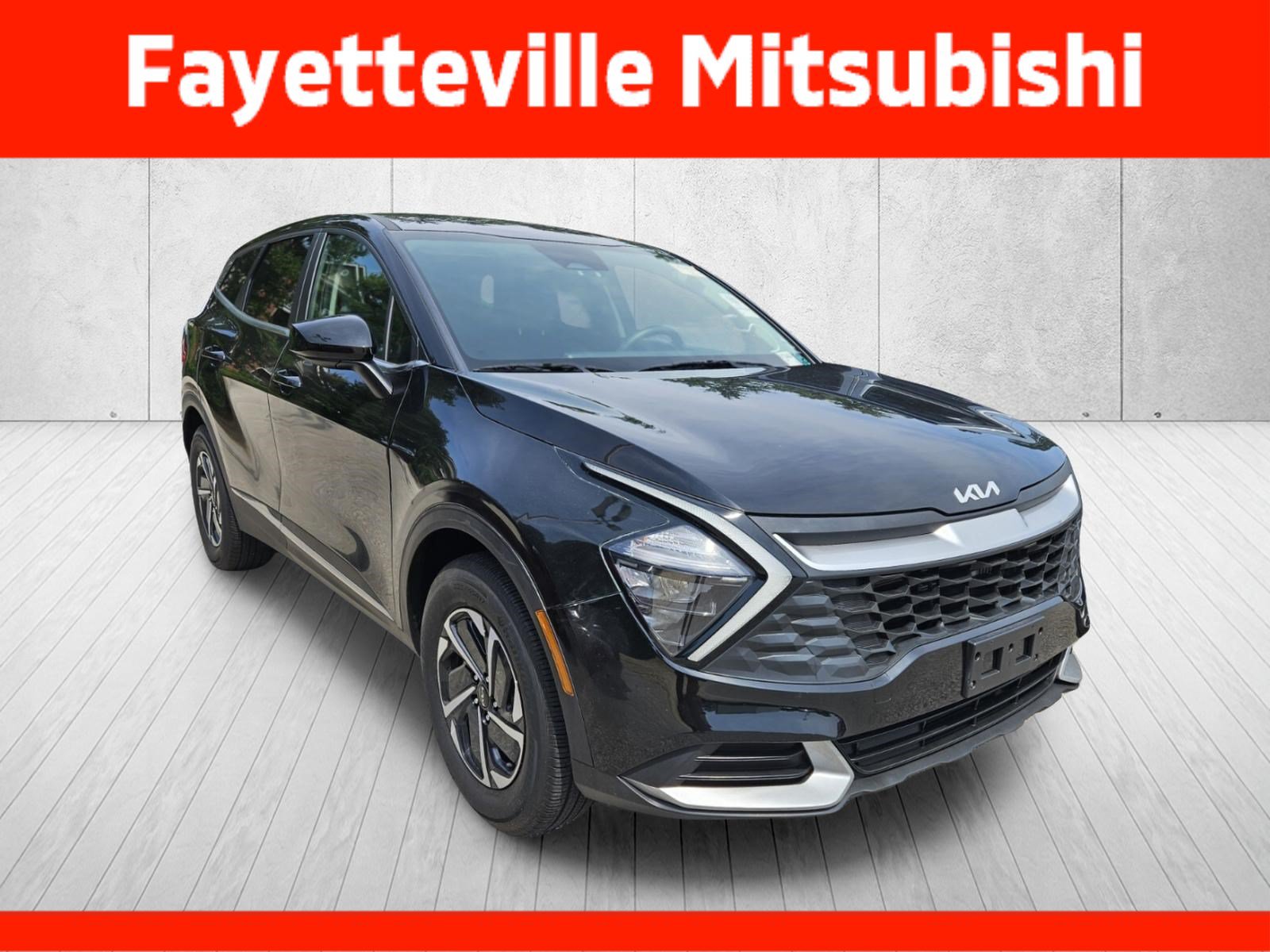 Used 2023 Kia Sportage LX AWD/4WD image 2