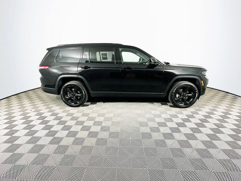 Certified 2025 Jeep Grand Cherokee L Limited w/ Luxury Tech Group II image 14