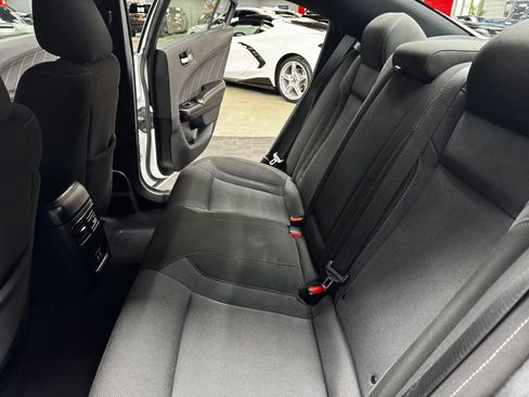 Used 2022 Dodge Charger SXT w/ Blacktop Package image 39