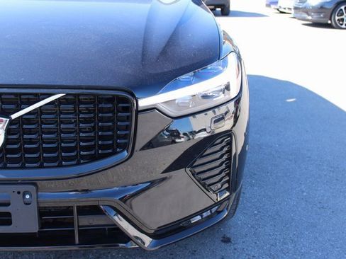 Used 2025 Volvo XC60 B5 Plus image 41