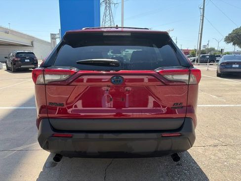 Used 2024 Toyota RAV4 XLE Premium AWD/4WD image 5