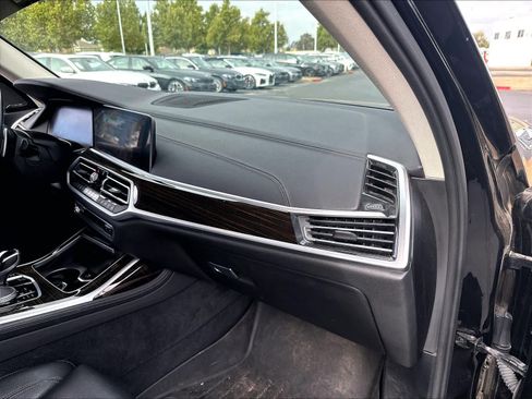 Used 2020 BMW X7 xDrive40i w/ Premium Package AWD/4WD image 27