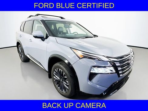Used 2025 Nissan Rogue Platinum FWD image 4