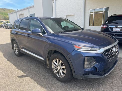 Used 2020 Hyundai Santa Fe SE AWD/4WD image 3