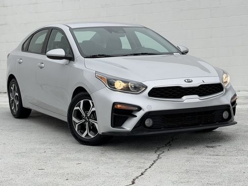 Used 2021 Kia Forte LXS image 2