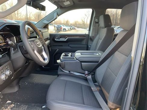 New 2026 GMC Sierra 1500 SLE image 12