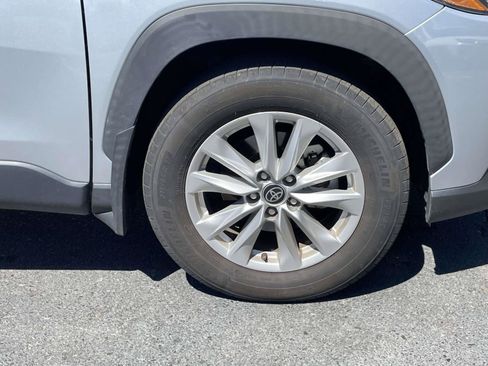 Used 2023 Toyota Corolla Cross LE FWD image 23