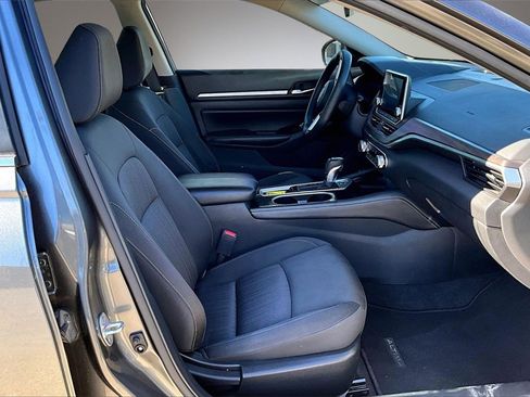Used 2023 Nissan Altima 2.5 SV image 28