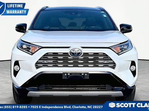 Used 2020 Toyota RAV4 XSE AWD/4WD image 2