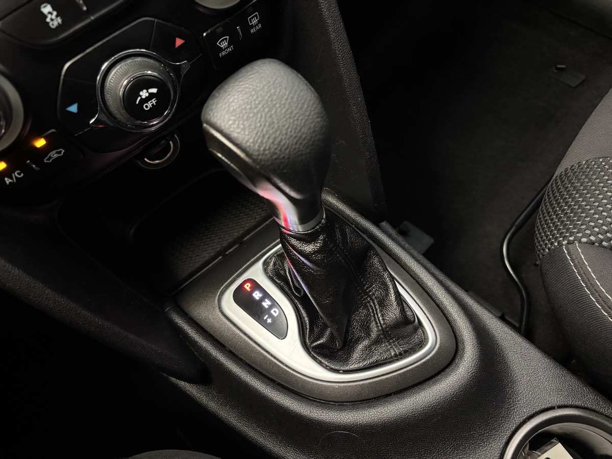 Used 2014 Dodge Dart SXT FWD image 15