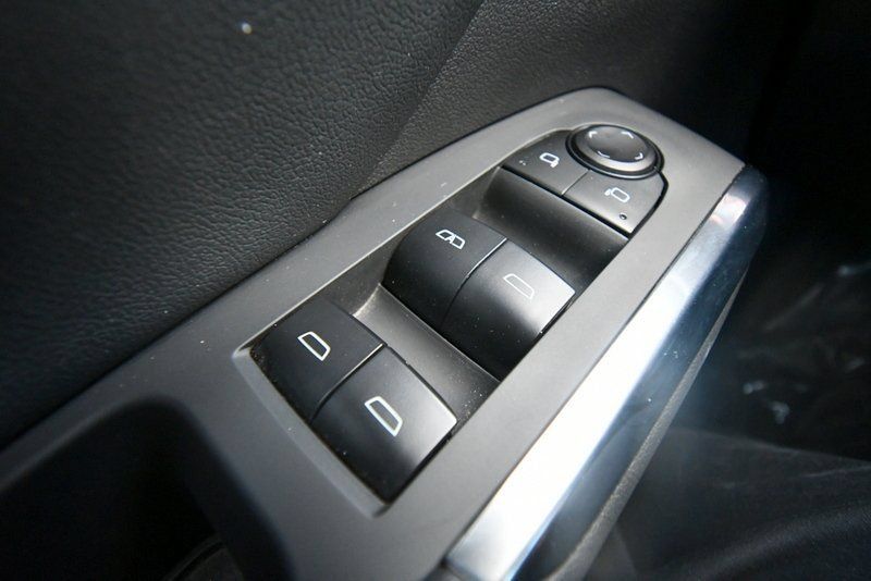 Used 2025 Chevrolet Traverse LT AWD/4WD image 18