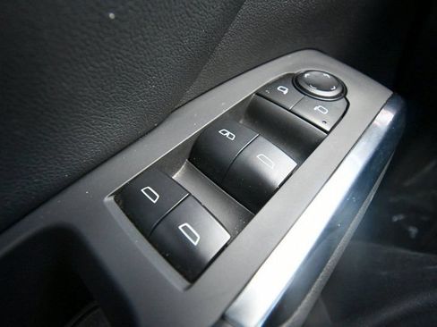 Used 2025 Chevrolet Traverse LT AWD/4WD image 18