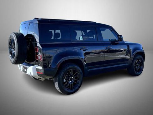 Used 2025 Land Rover Defender 110 S image 5