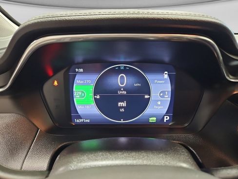 Used 2023 Chevrolet Bolt EUV LT w/ Driver Confidence Package FWD image 8