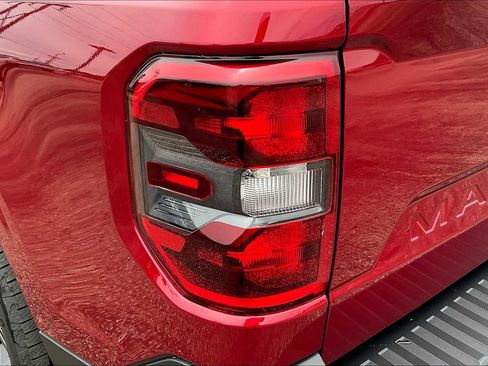 New 2025 Ford Maverick Lariat w/ Black Appearance Package image 14