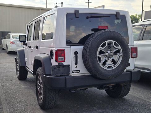 Used 2015 Jeep Wrangler Unlimited Rubicon w/ Connectivity Group AWD/4WD image 6