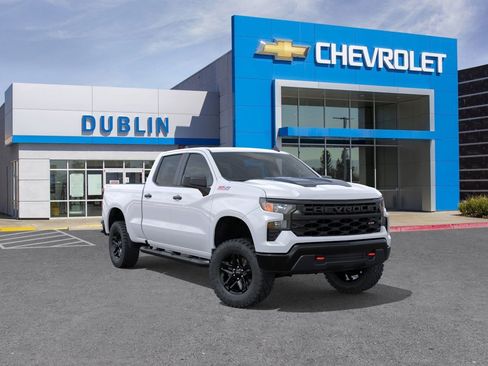 New 2026 Chevrolet Silverado 1500 Custom Trail Boss w/ LPO, Dark Essentials Package AWD/4WD image 2