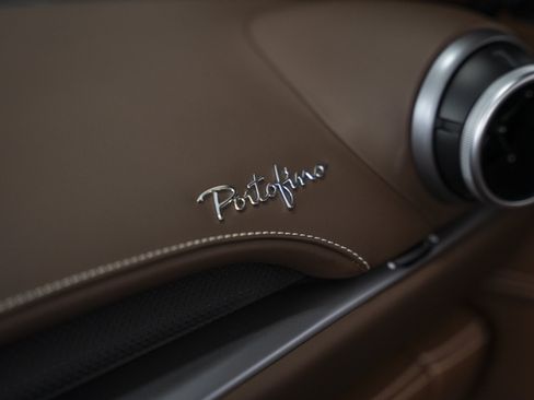 Used 2021 Ferrari Portofino RWD image 44