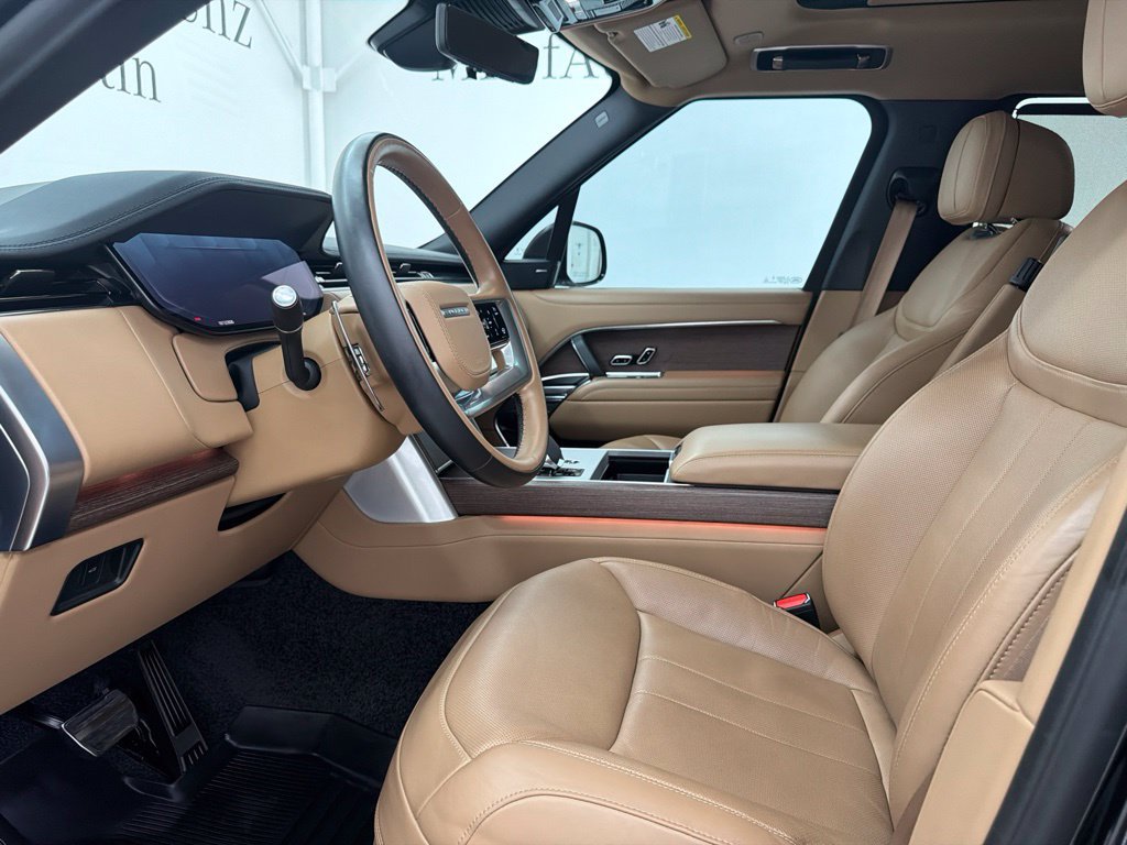 Used 2024 Land Rover Range Rover Long Wheelbase SE AWD/4WD image 12