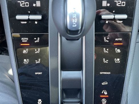 New 2025 Porsche Macan image 24