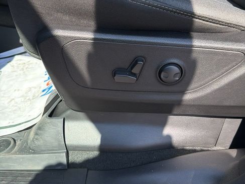 Used 2024 RAM 1500 Big Horn AWD/4WD image 19