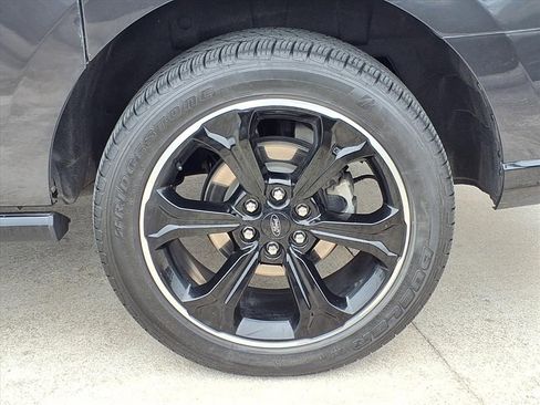 Used 2022 Ford Expedition Max Limited image 28