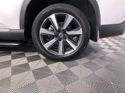 Used 2023 Honda Pilot Touring image 29
